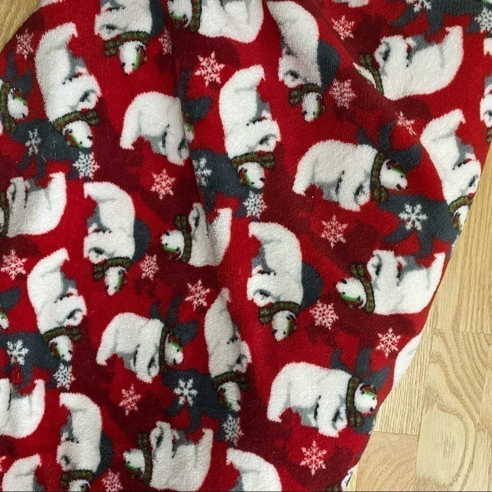 North Point Polar Bear Fleece Blanket Red White Winter Christmas